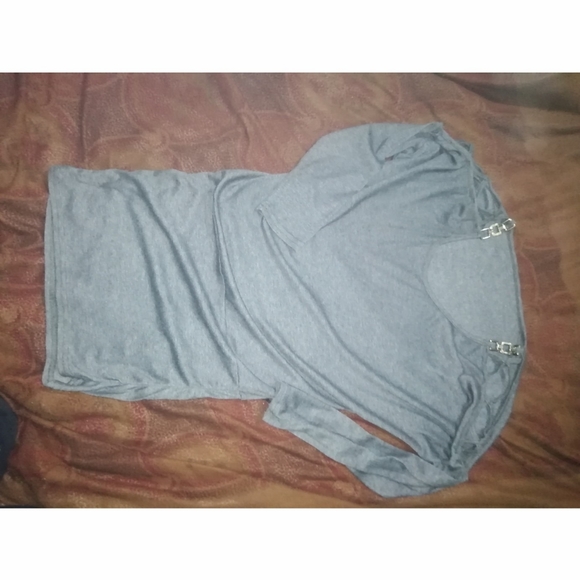 Grey midi looks too classy and elegant. 🤩 🤩  Fully stretchable burst size 40 - Picture 3 of 3